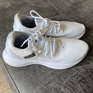 White puma sneakers